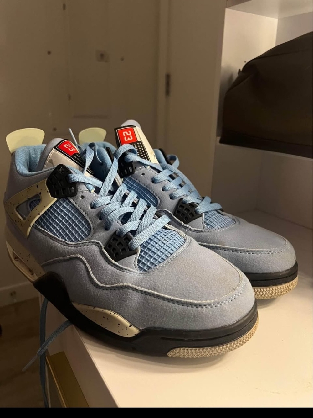 Jordan Retro Kids Sneakers in Light Blue and Cream